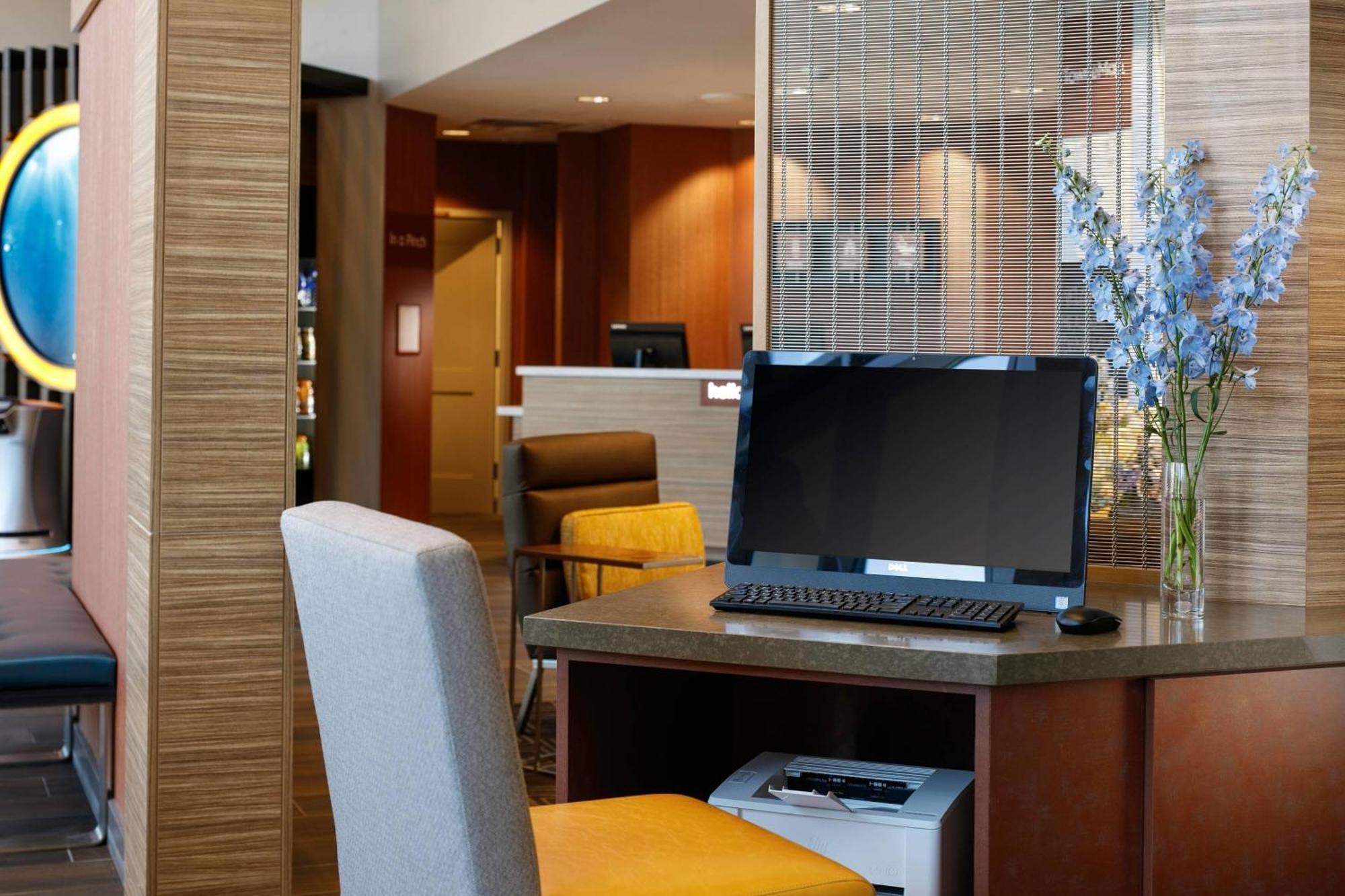 Towneplace By Marriott Downtown